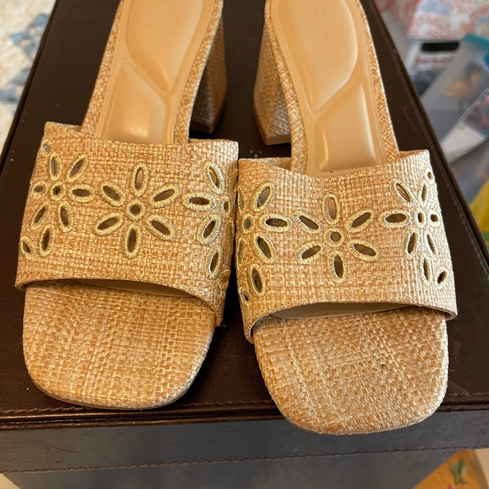 Chic Tan Woven Mules with Cutout Design